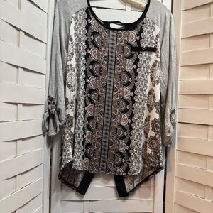 Maurice’s Floral Half-Open Back Top